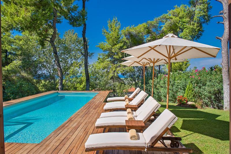 The White Villa At Sani Sani  Dış mekan fotoğraf